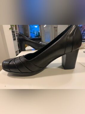 Clarks Bendables Black Block High Heels